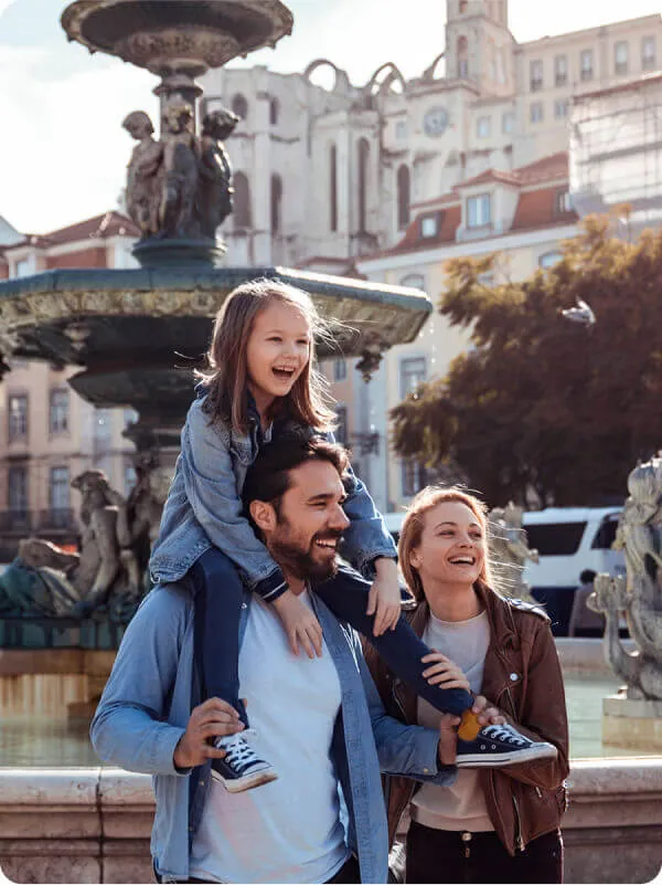 Familia disfrutando un paseo