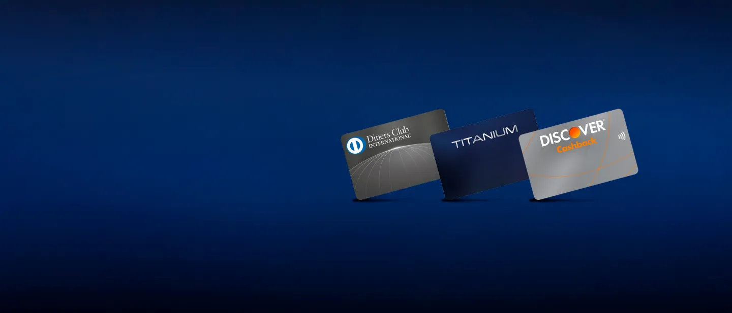 Banner con tarjetas Diners Club, TITANIUM y Discover